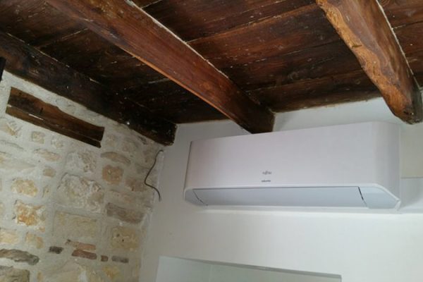 Réalisation d'une installation de pompe à chaleur à Ruffec, Elec Sol'Air