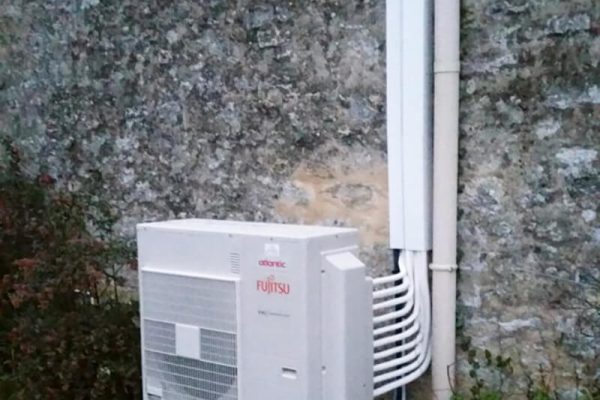 Réalisation d'une installation de pompe à chaleur à Ruffec, Elec Sol'Air