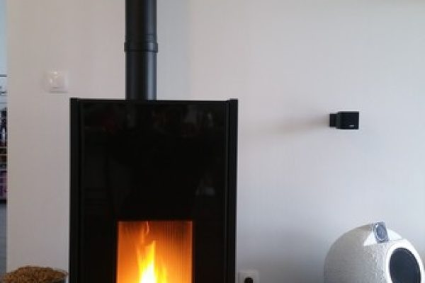 Réalisation d'un chauffage bois à Ruffec, Elec Sol'Air